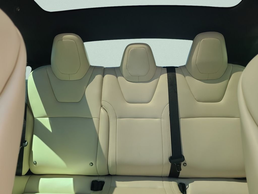 Used 2019  Tesla Performance image 10