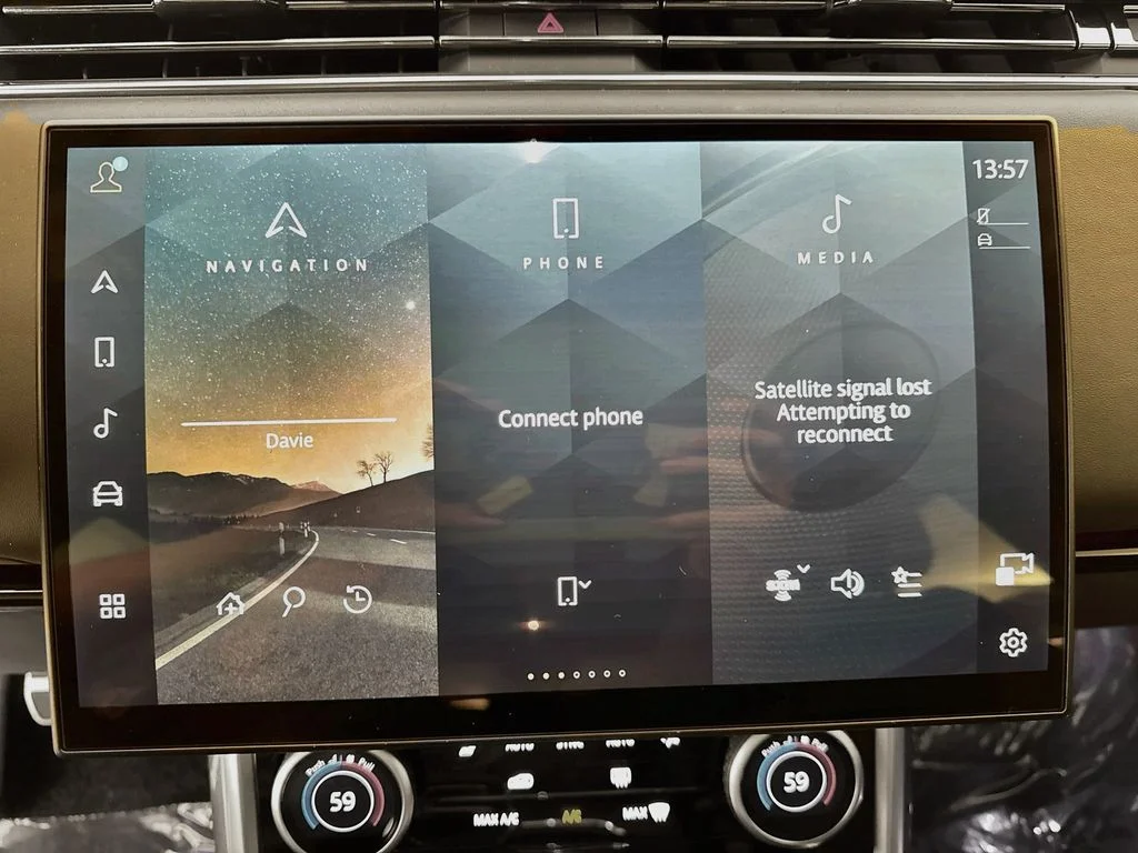 Used 2023 Black Land Rover SE image 15