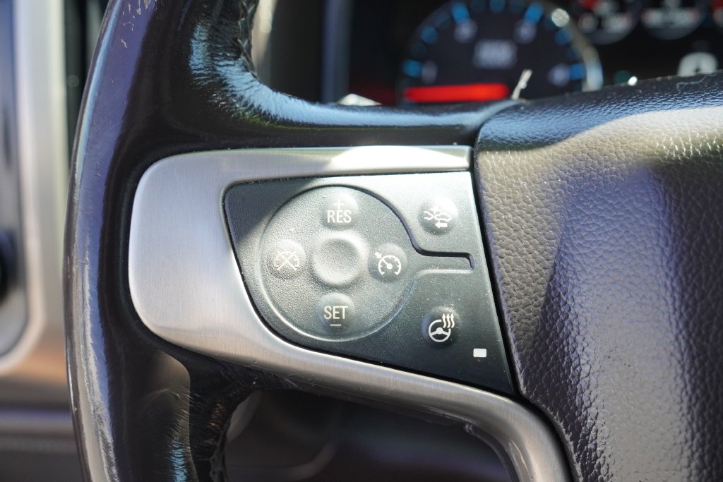 Used 2018 White GMC Denali image 21