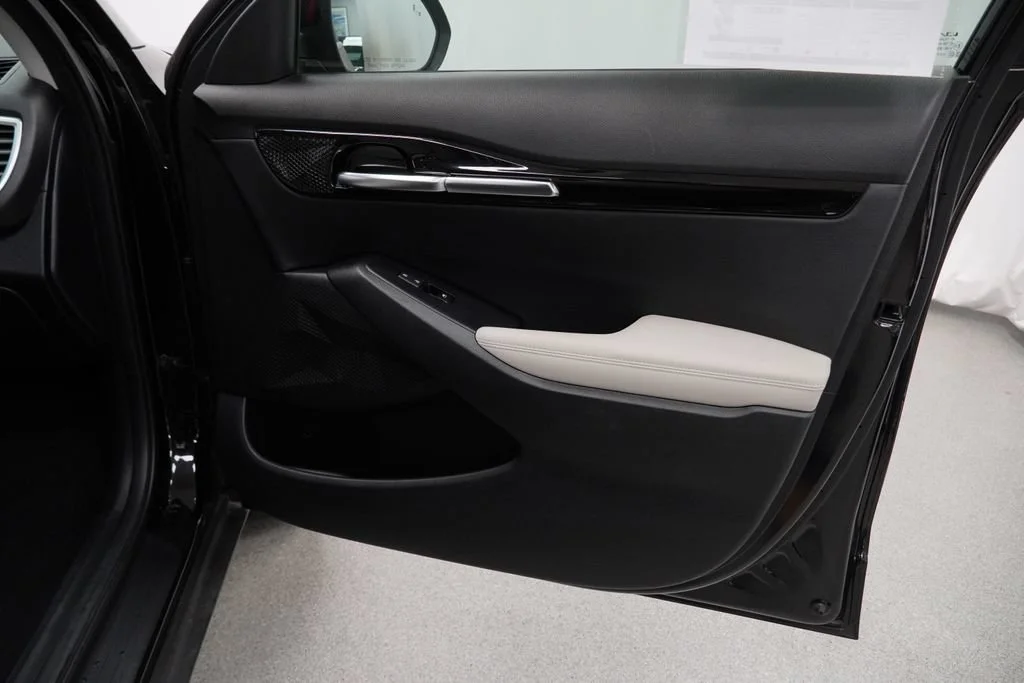 Used 2023 Black Kia EX image 29