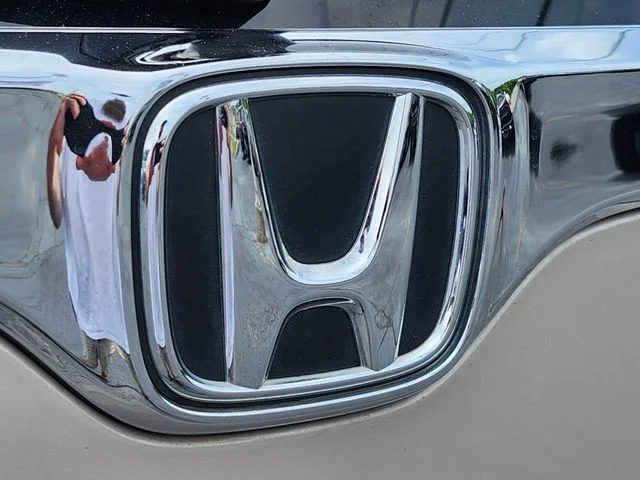 Used 2018 Beige Honda EX-L image 21