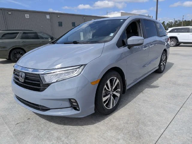Used 2024 Gray Honda Touring image 7