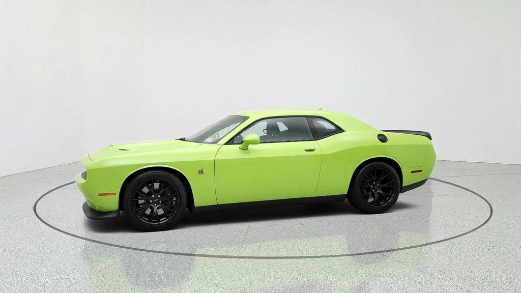 Used 2019 Sublime Pearlcoat Dodge R/T Scat Pack RWD w/ Dynamics Pkg & TorqueFlite 8-Speed image 8