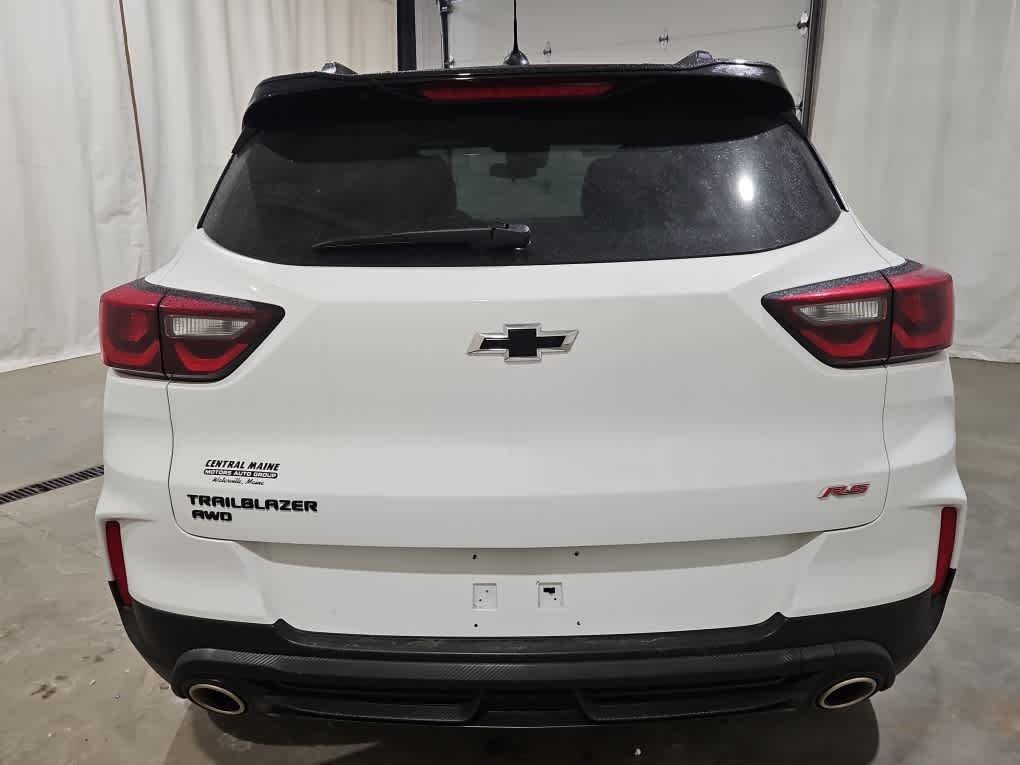 Used 2024 Summit White Chevrolet RS image 4