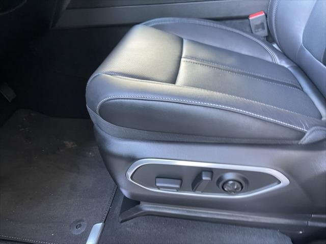 New 2026 High Gloss Black Exterior Paint Jeep Grand Wagoneer image 14