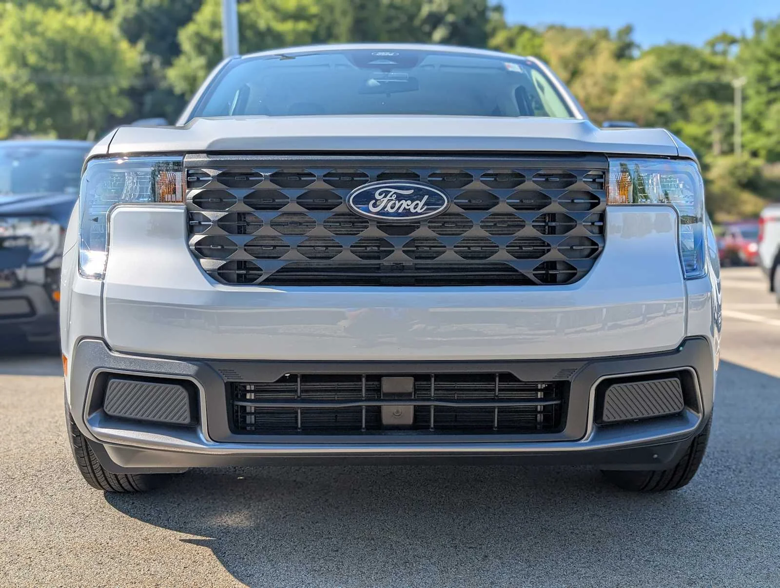 New 2026 Space White Metallic Ford XLT image 2