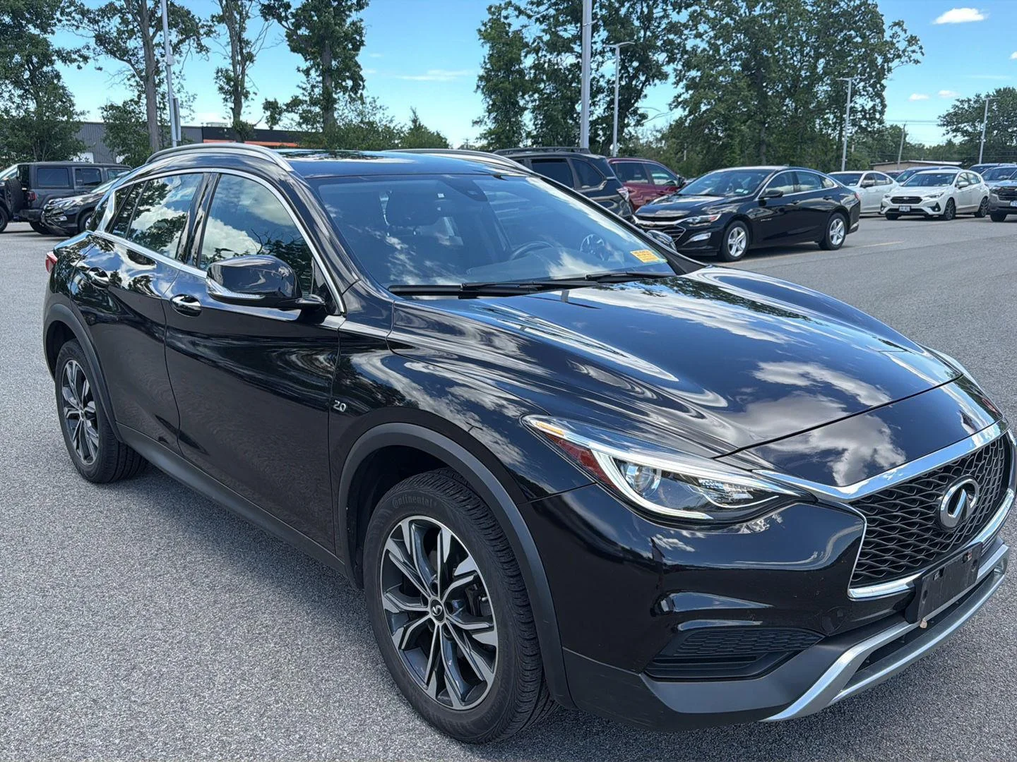 Used 2018 Malbec Black INFINITI Luxury image 2