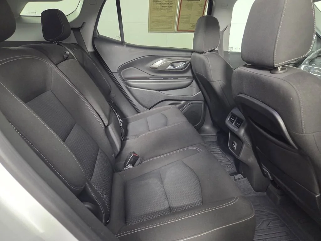Used 2022 Summit White GMC SLE image 29