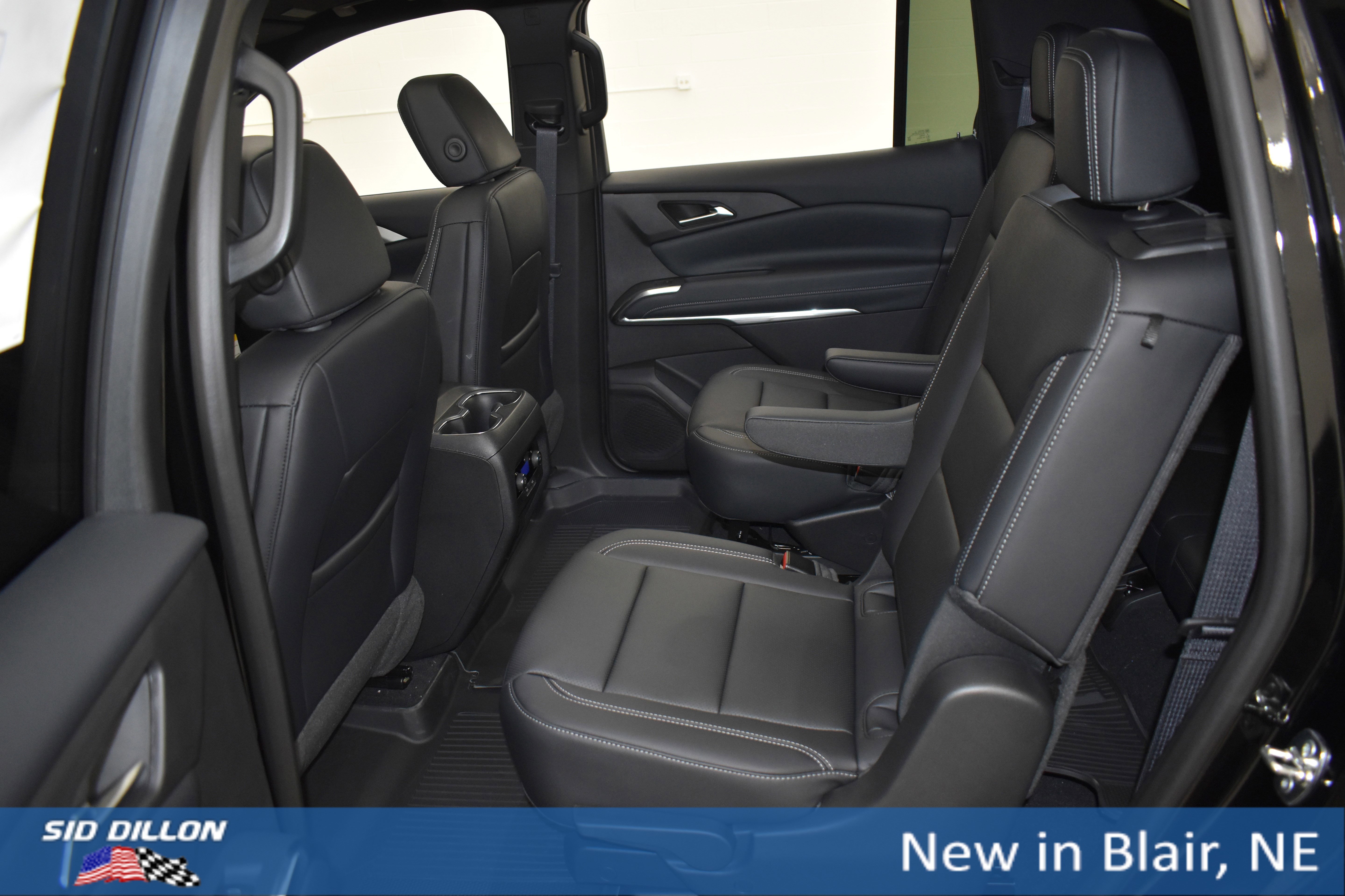 New 2026 Mosaic Black Metallic Chevrolet LT image 10