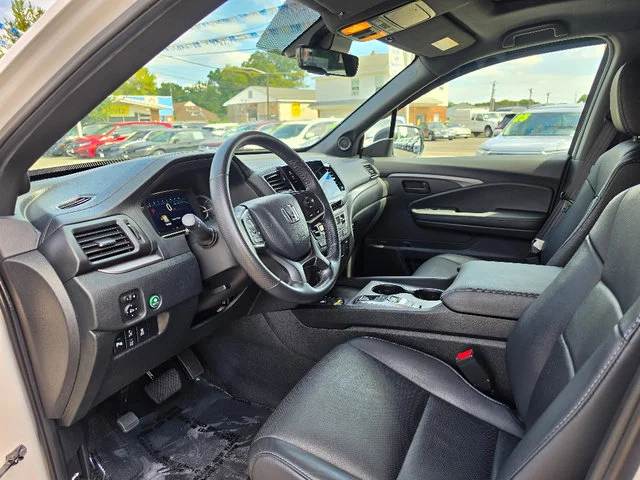2024 Honda Passport EX-L - Photo 22