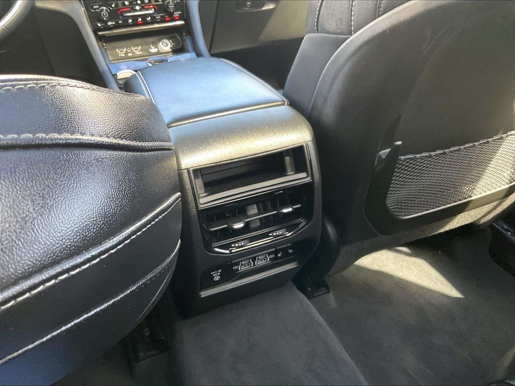 Used 2023 White Jeep 4xe image 28