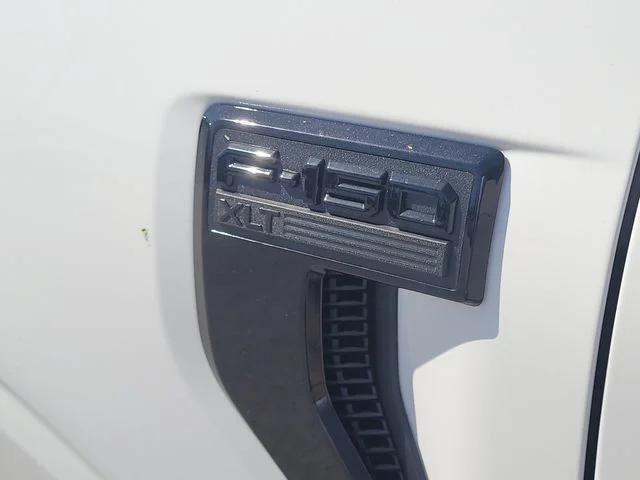 New 2026 Oxford White Ford XLT image 9