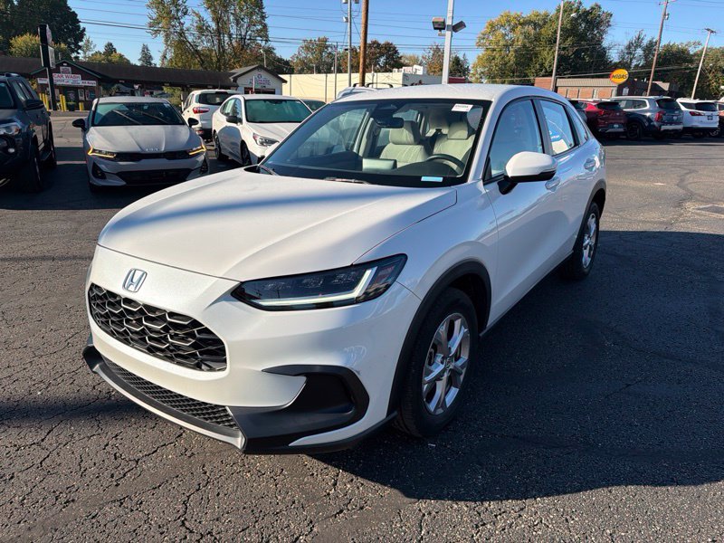 Used 2024  Honda LX image 3