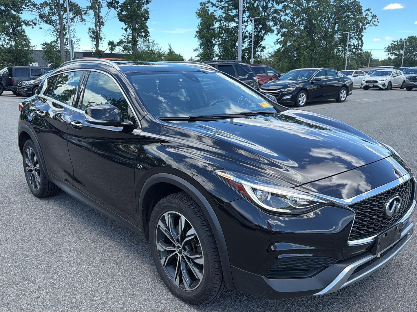 Used 2018 INFINITI QX30 Luxury with VIN SJKCH5CRXJA060261 for sale in Lockport, NY
