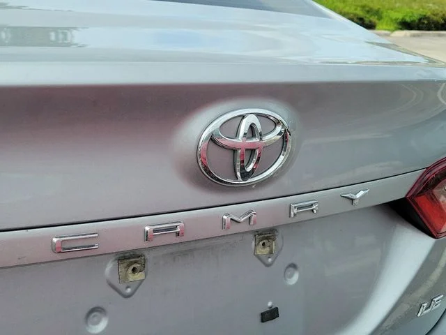 Used 2023 Silver Toyota LE image 5