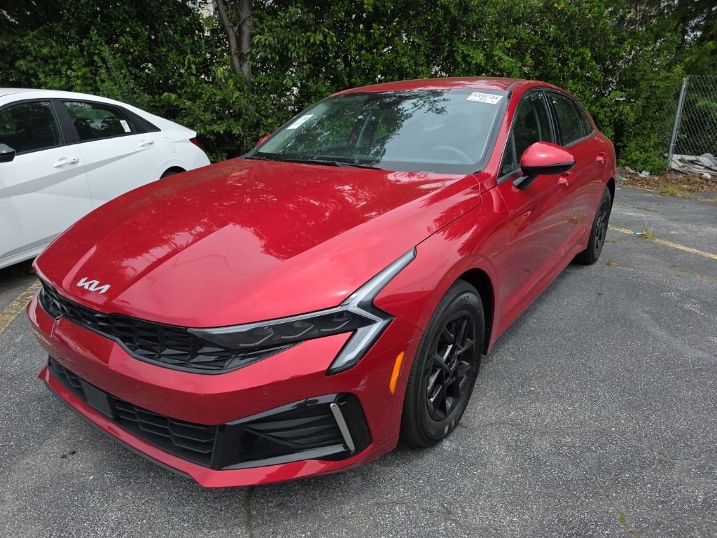 Used 2025 Red Kia LXS image 2