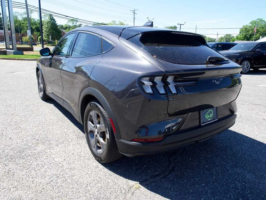 Used 2021 Gray Ford Select image 8