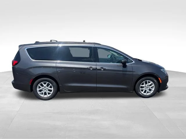Used 2021 Gray Chrysler LXI image 7