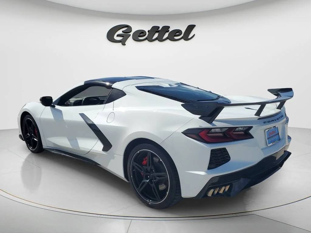Used 2020 ARCTIC WHITE Chevrolet 2LT image 7