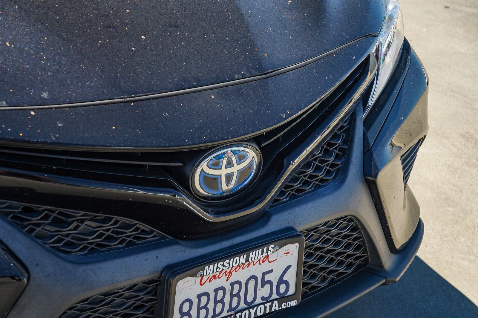 Certified Used 2018 Midnight Black Metallic Toyota Hybrid SE image 9