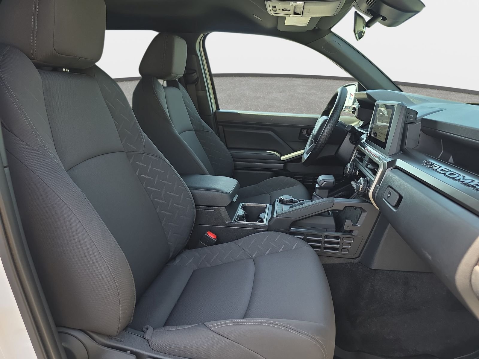2025 Toyota Tacoma SR5 - Photo 10