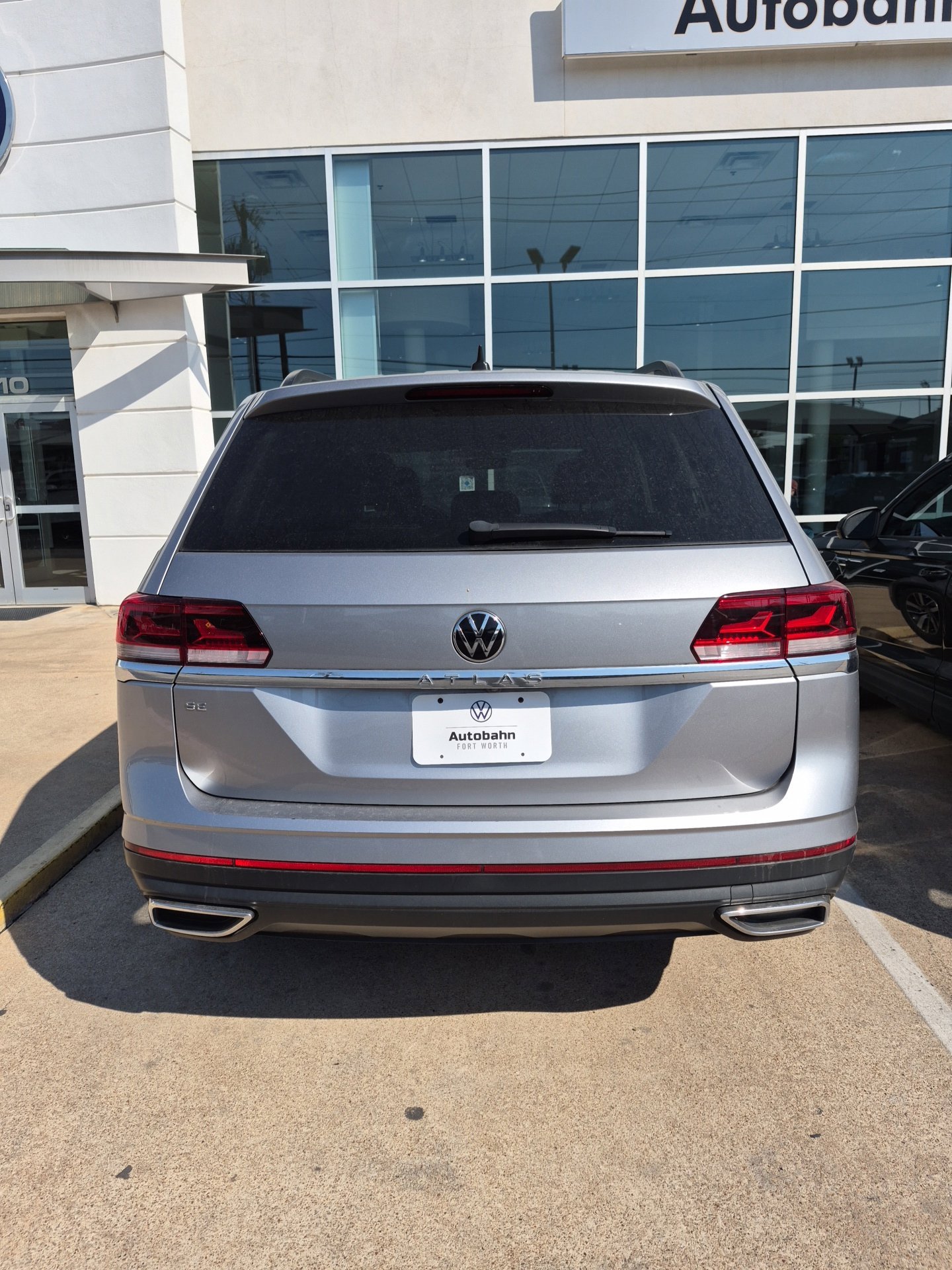 Used 2023 Silver Volkswagen 2.0T SE image 3