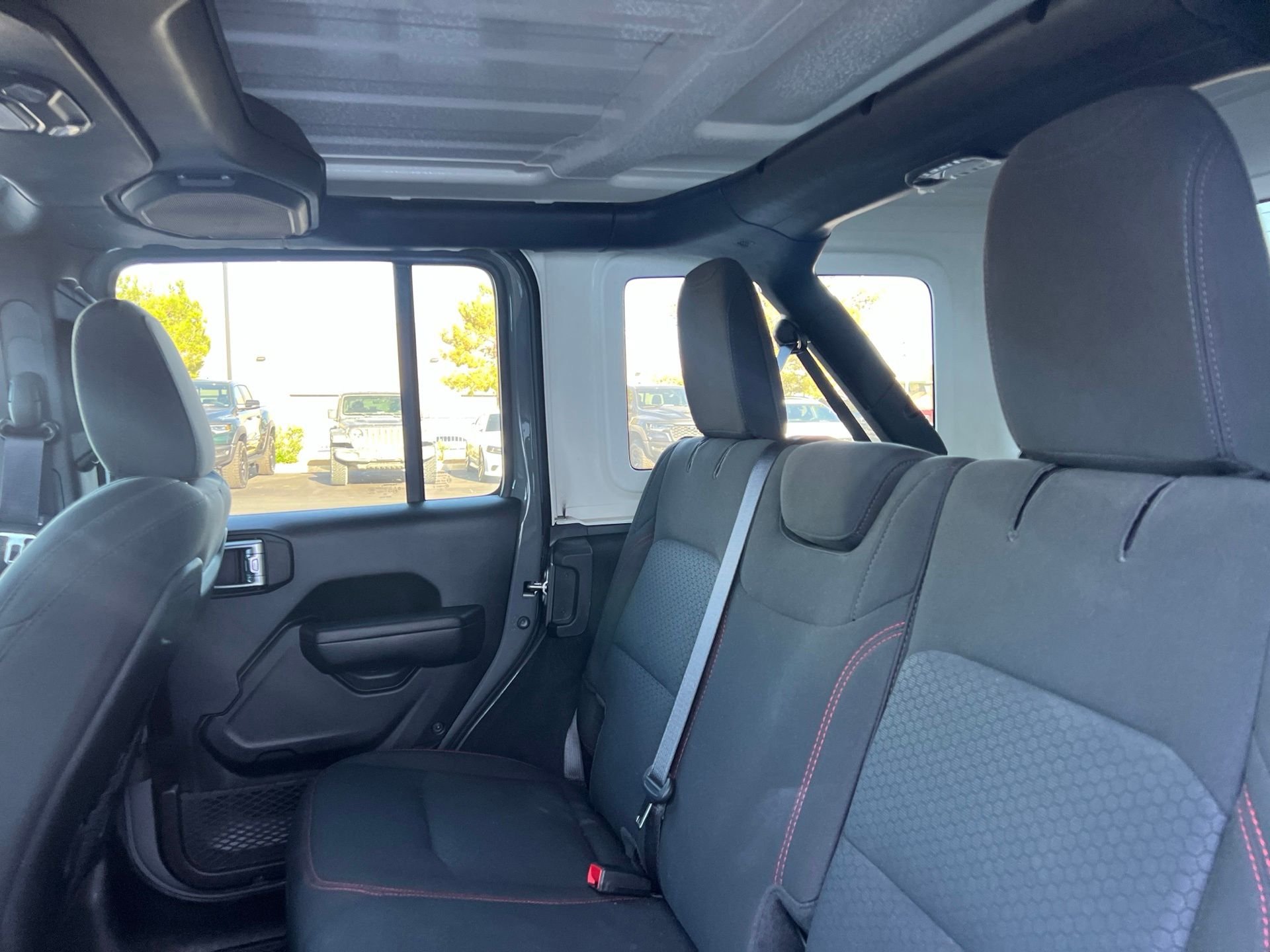 Used 2022 Gray Jeep Unlimited Rubicon image 25