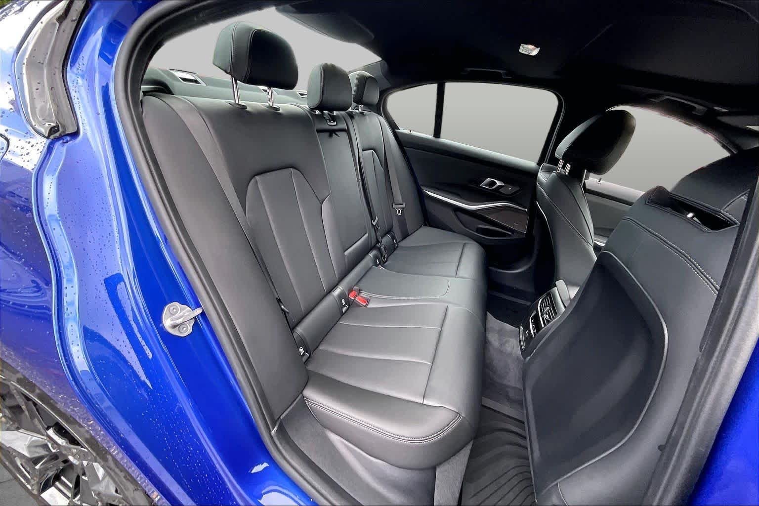 2026 BMW 3 Series 330i - Photo 19
