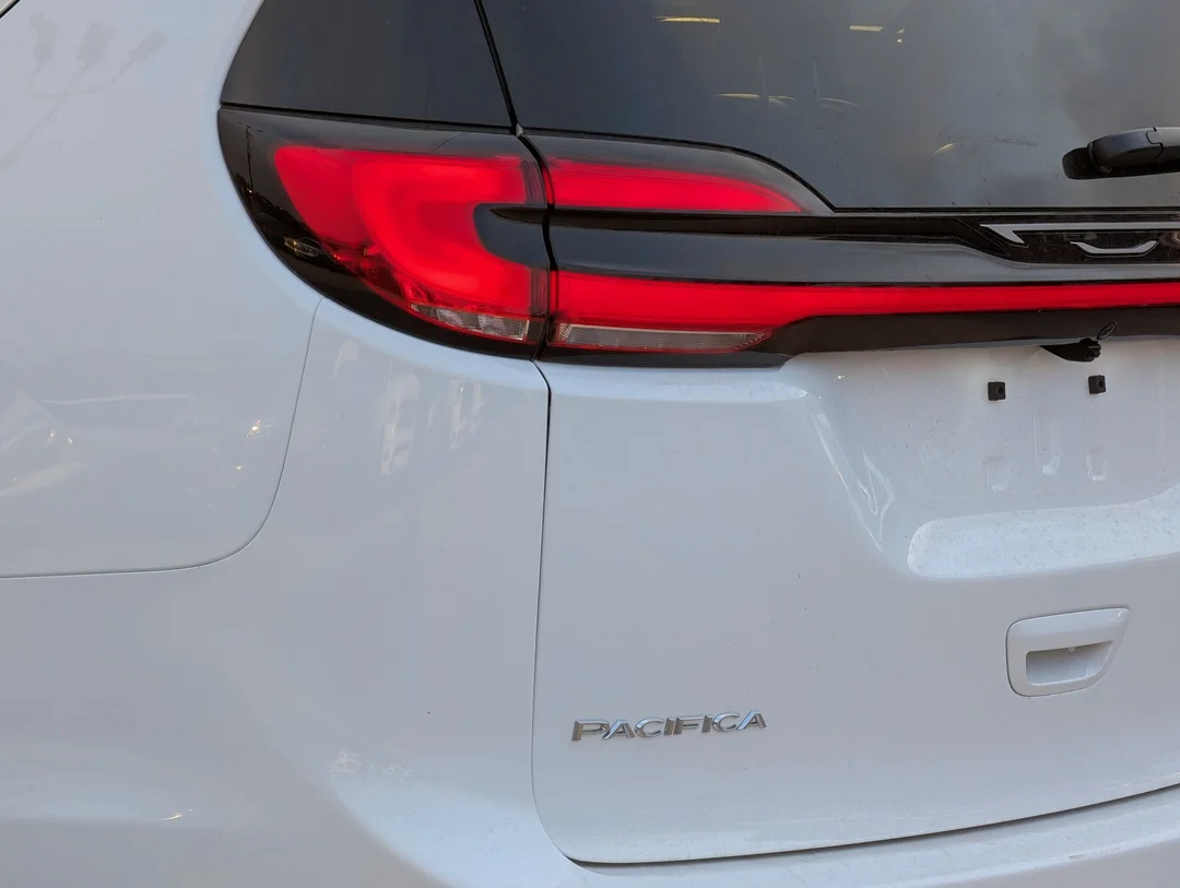 New 2027 White Chrysler Select - - AWD - Full Sunroof - Safety Sphere Pkg - 360 Surround Cam - Blind Spot Mon & More! image 11