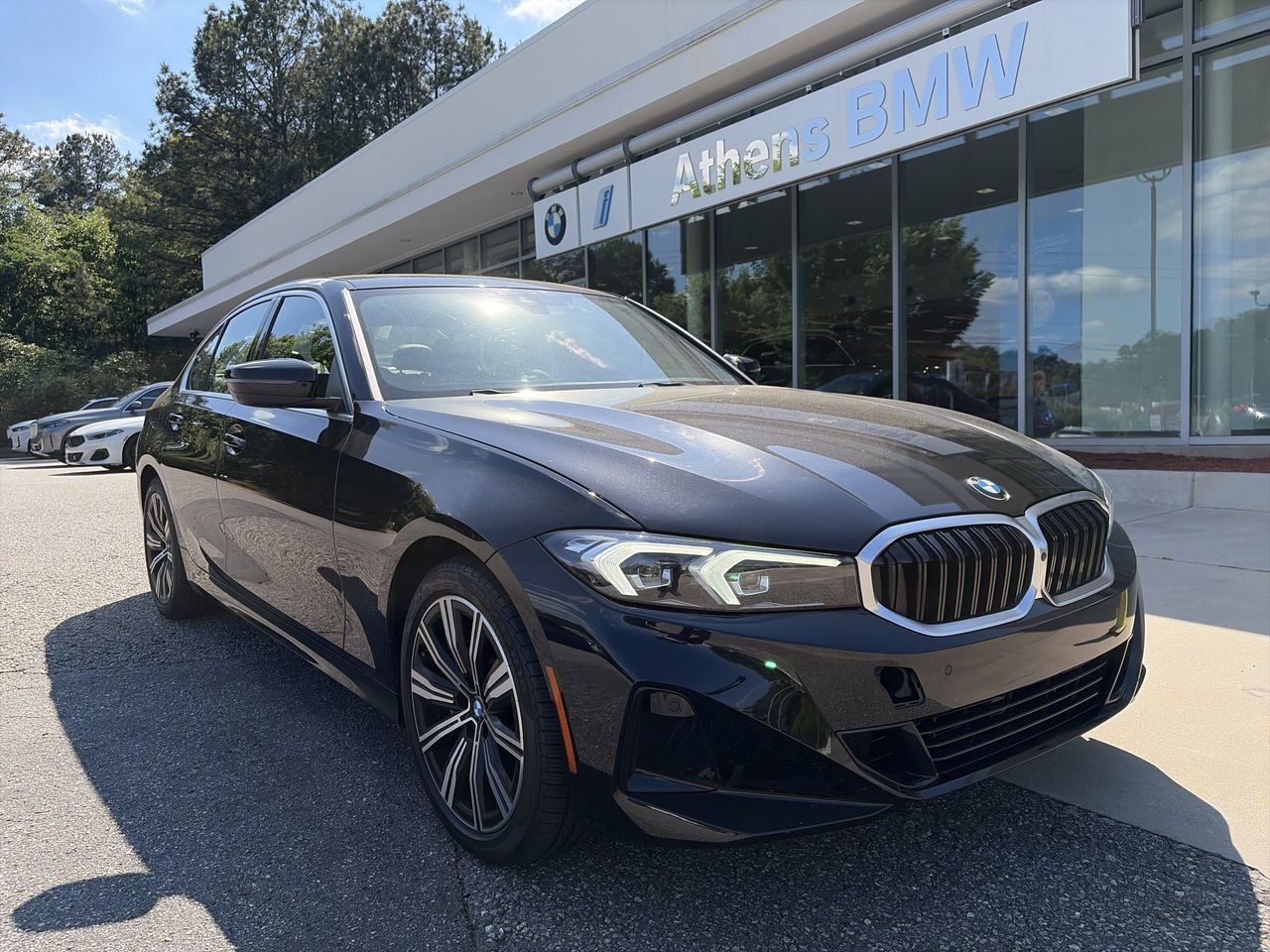 2025 BMW 3 Series 330i Sedan's photo