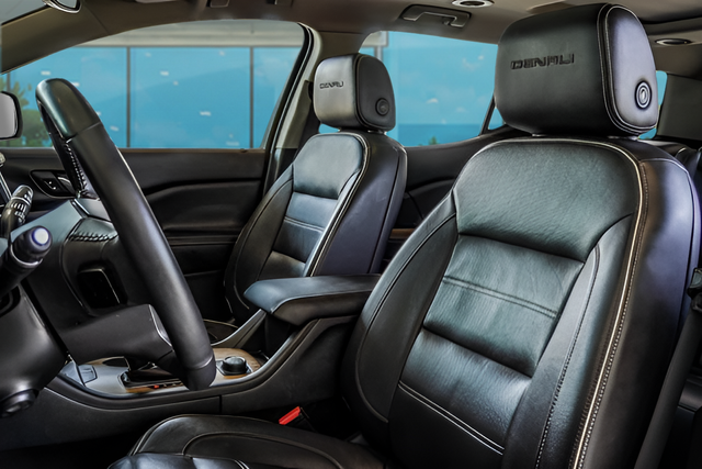 Used 2017 Red GMC Denali image 27