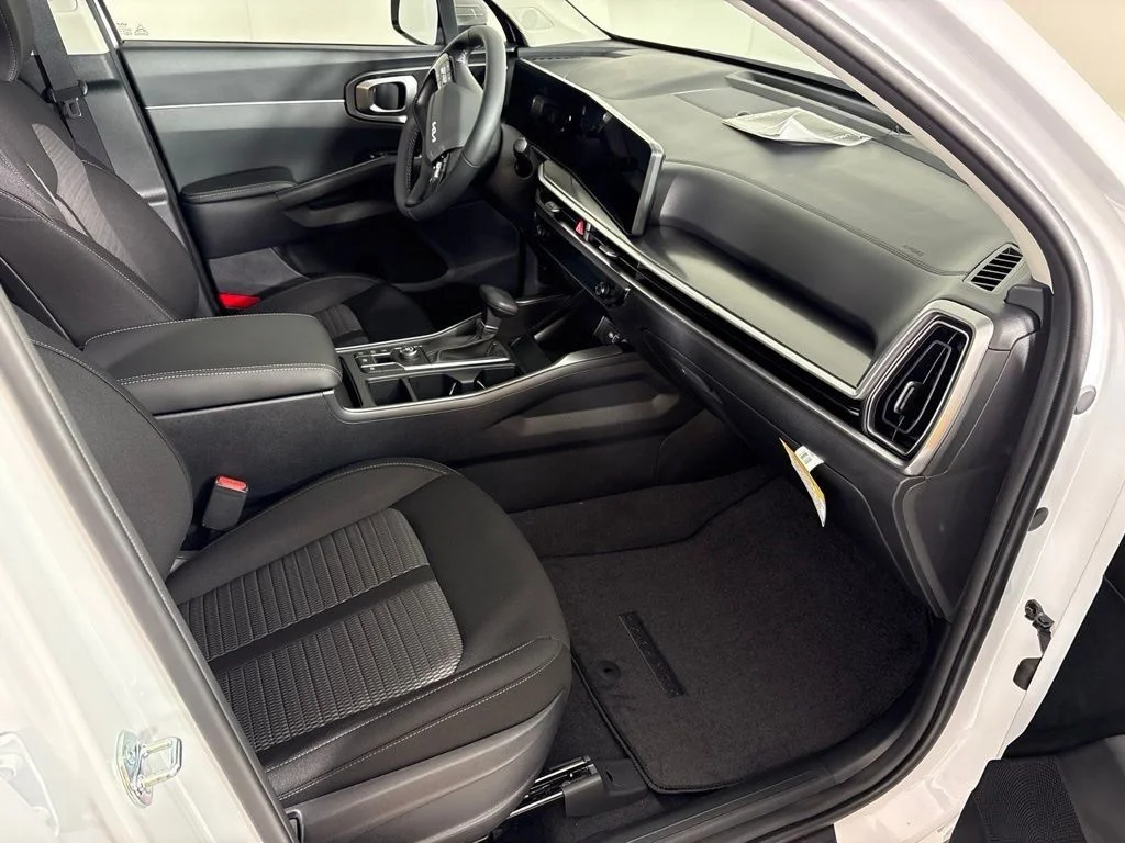 New 2026 Glacial White Pearl Kia LX image 13