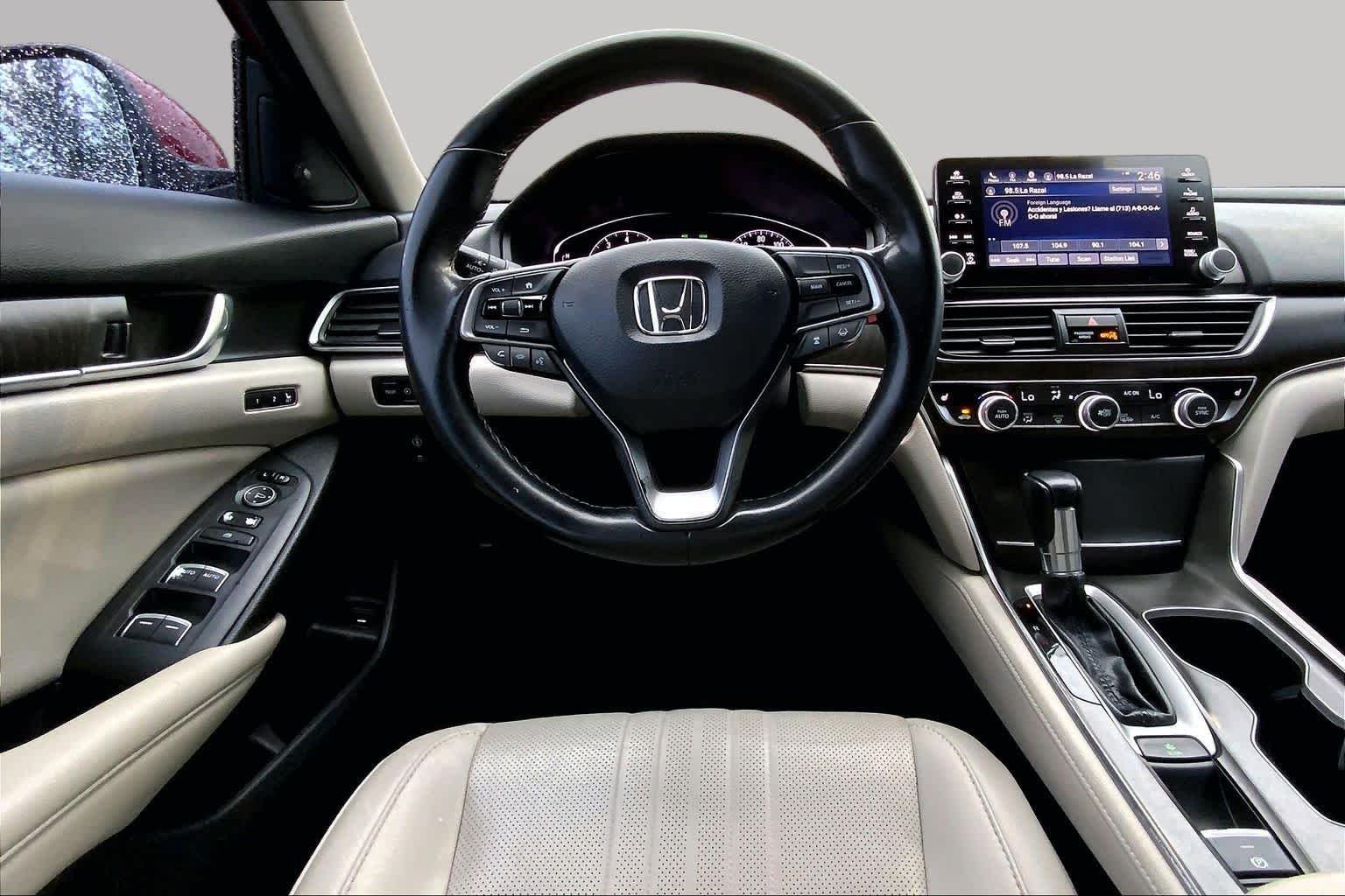 Used 2020 Radiant Red Metallic Honda EX-L image 6