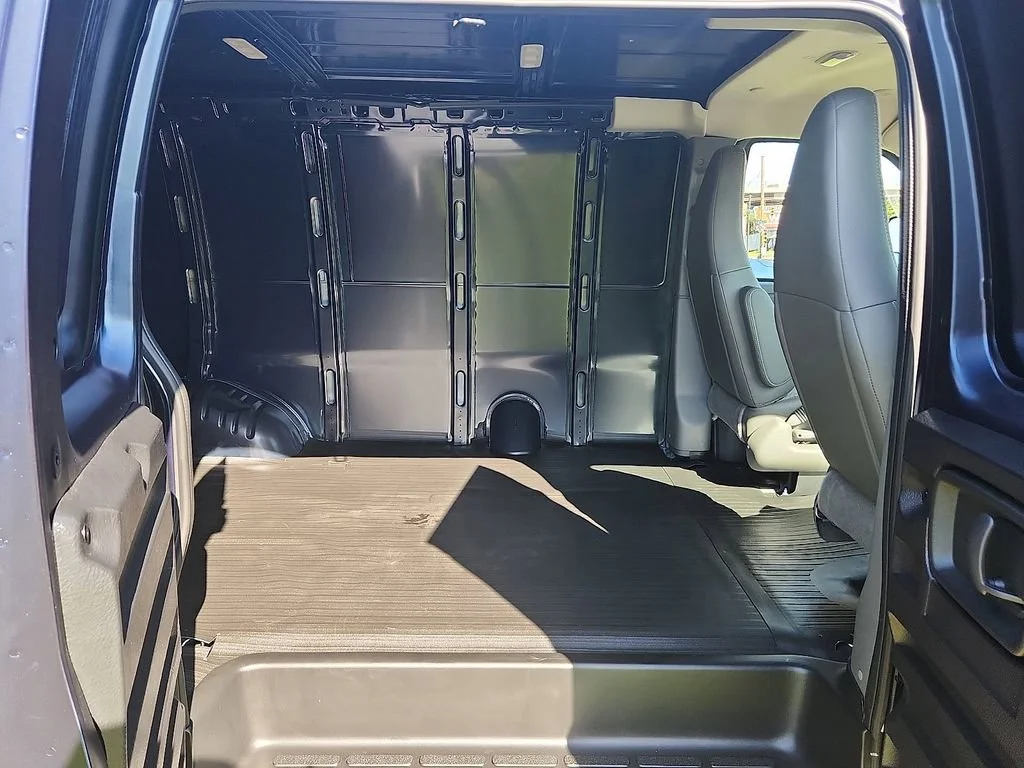 2025 Chevrolet Express Cargo Work Van - Photo 22