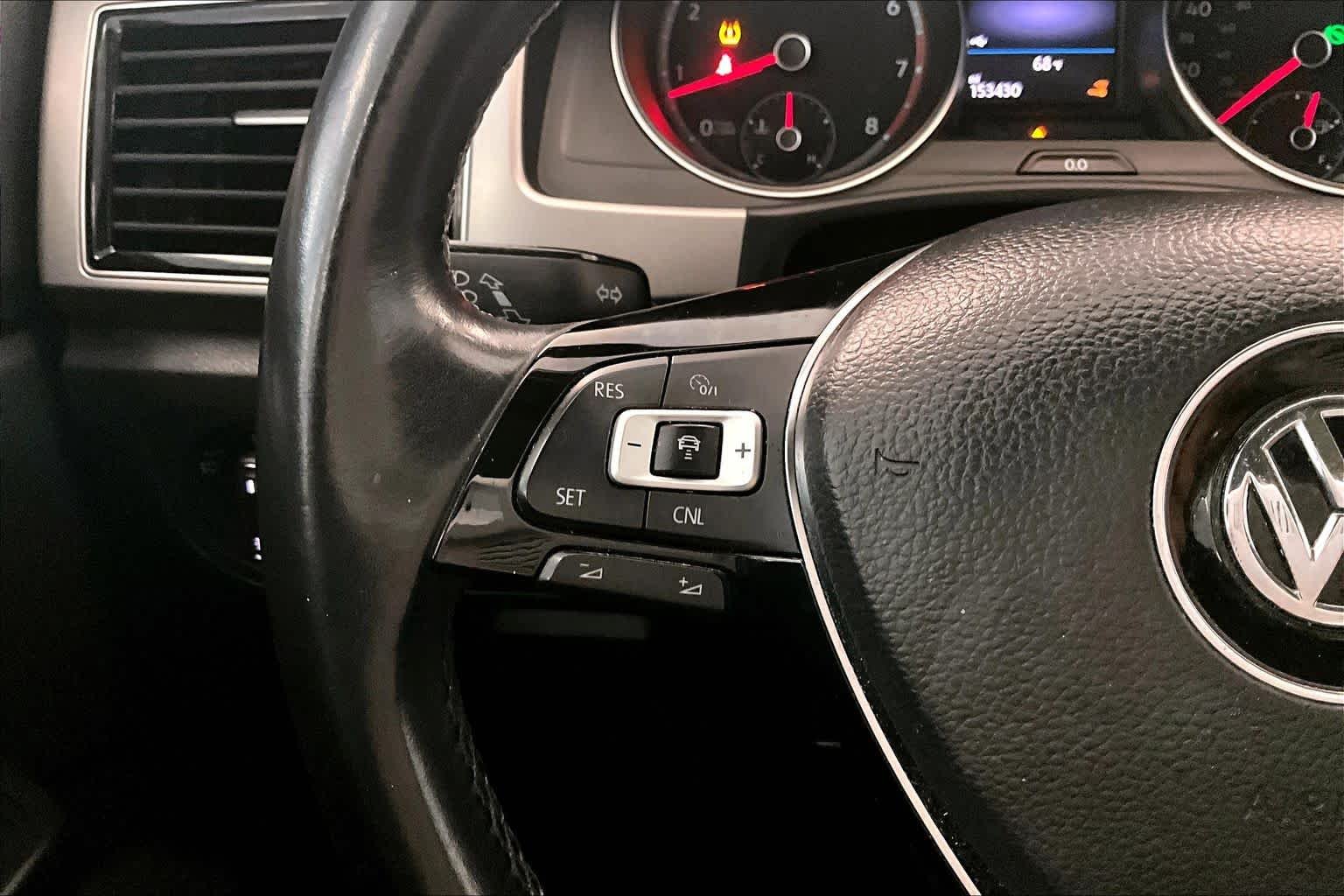 Used 2018 Reflex Silver Metallic Volkswagen 3.6L V6 SEL image 22