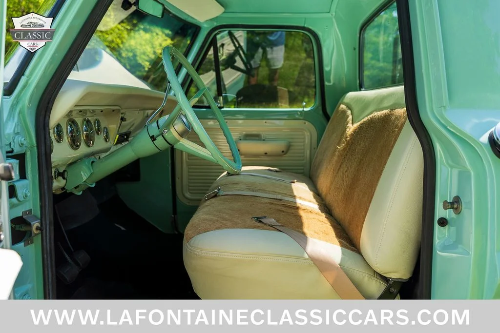 Used 1970  Ford  image 3