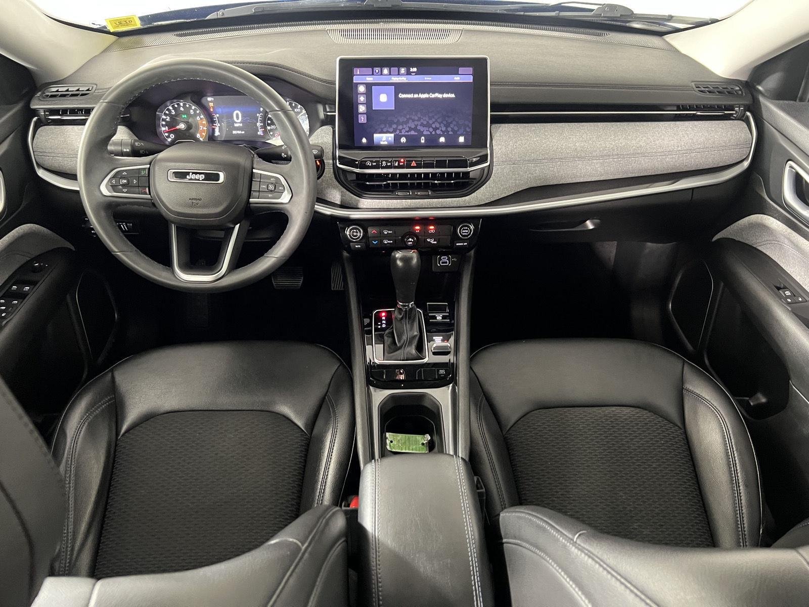 Certified Used 2022 Laser Blue Pearlcoat Jeep Latitude image 13