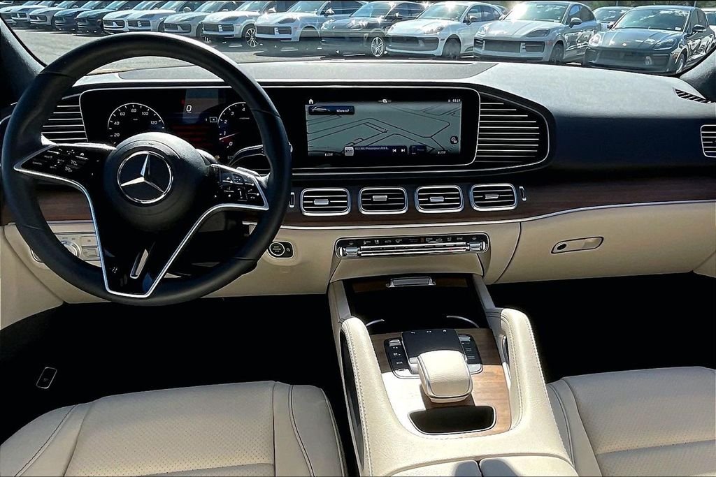 2025 Mercedes-Benz GLE GLE450 - Photo 13