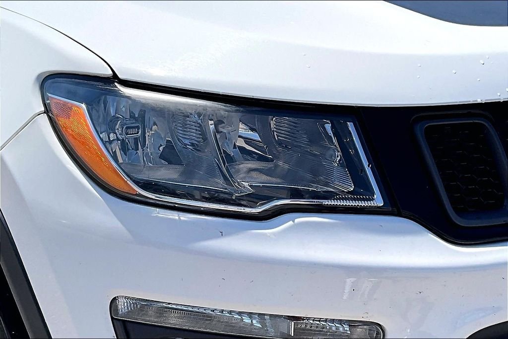 Used 2020 White Jeep Trailhawk image 29
