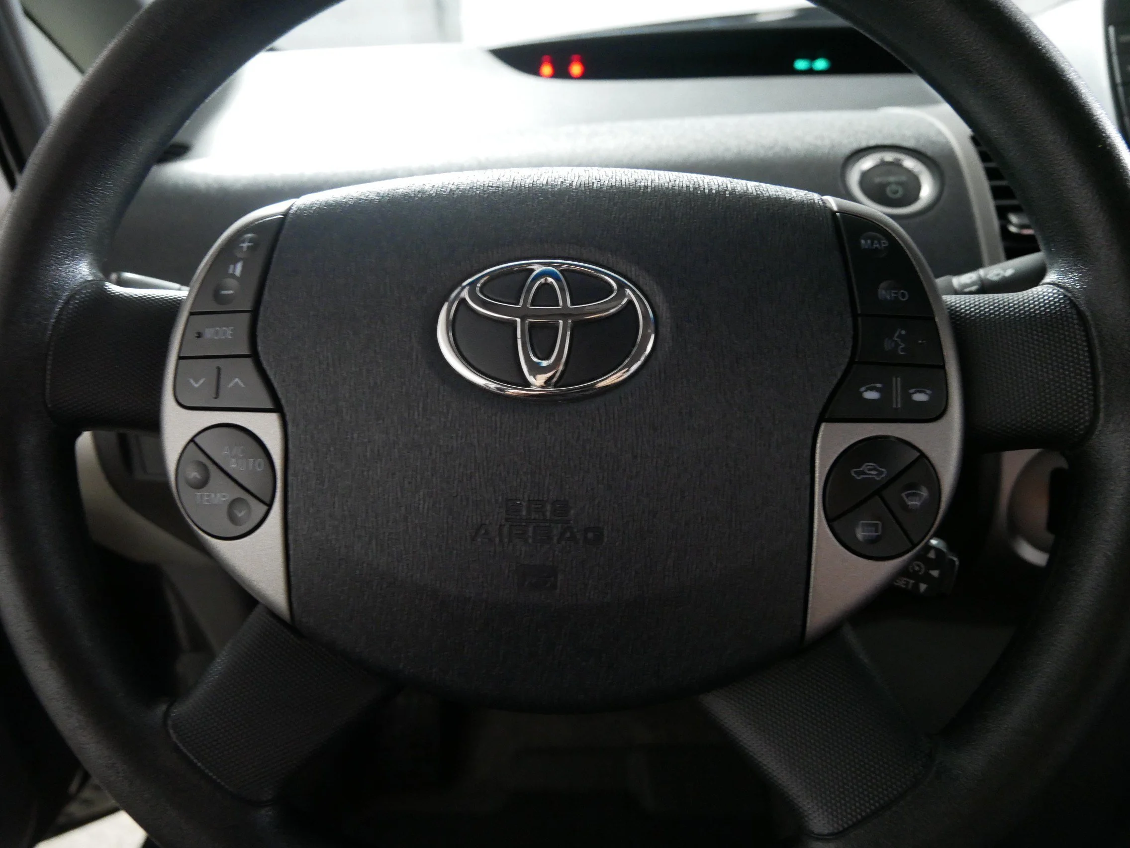 Used 2009 Magnetic Gray Metallic Toyota  image 25