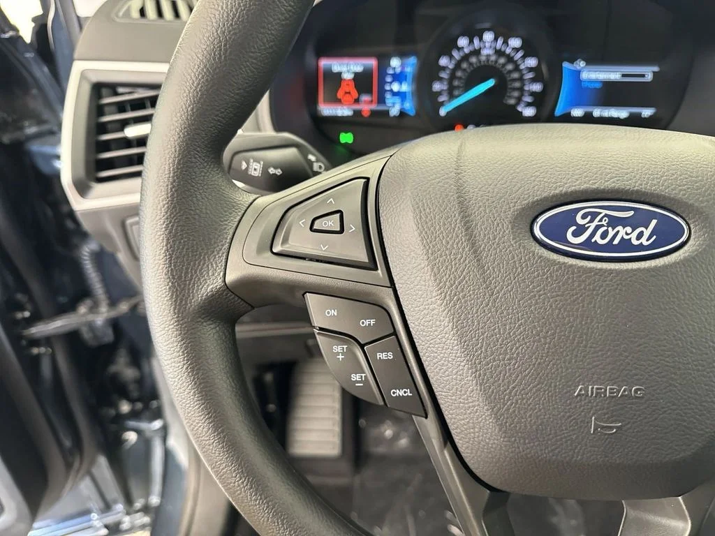 New 2024 Blue Ford SE image 10