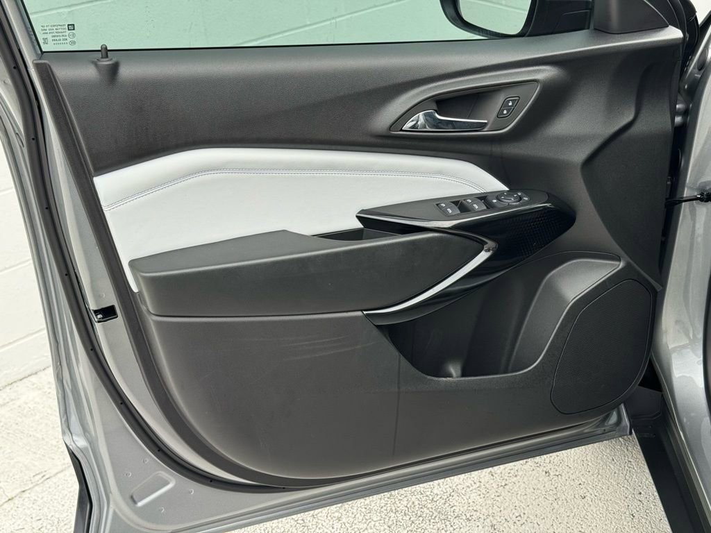 2025 Chevrolet Trax LT - Photo 21