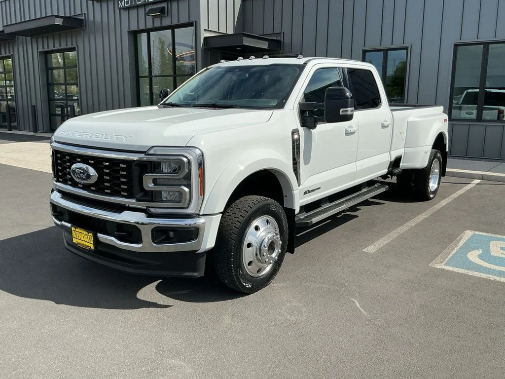 2025 Ford F-450 Lariat 4x4 Crew Cab 8' Box DRW's photo
