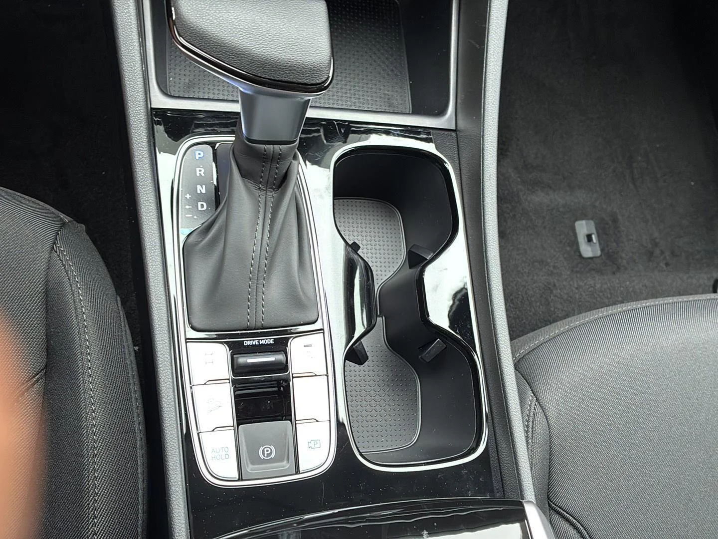 New 2026 Atlantis Blue Hyundai SE image 25