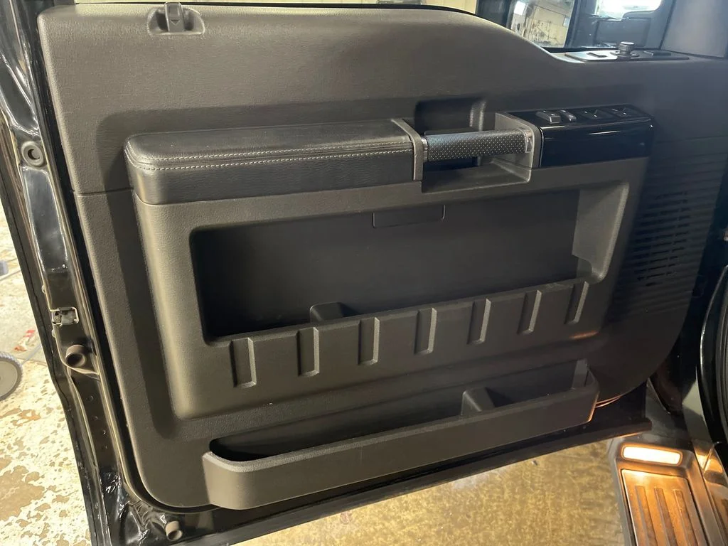 Used 2010  Ford XL image 15