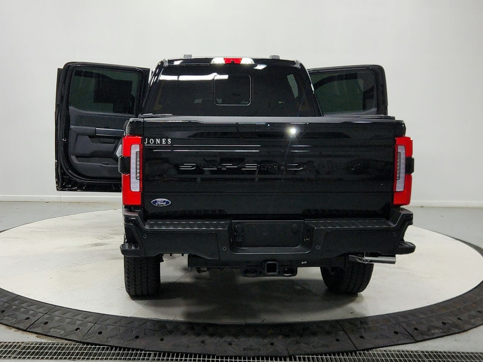 Used 2026 Agate Black Ford Platinum image 15