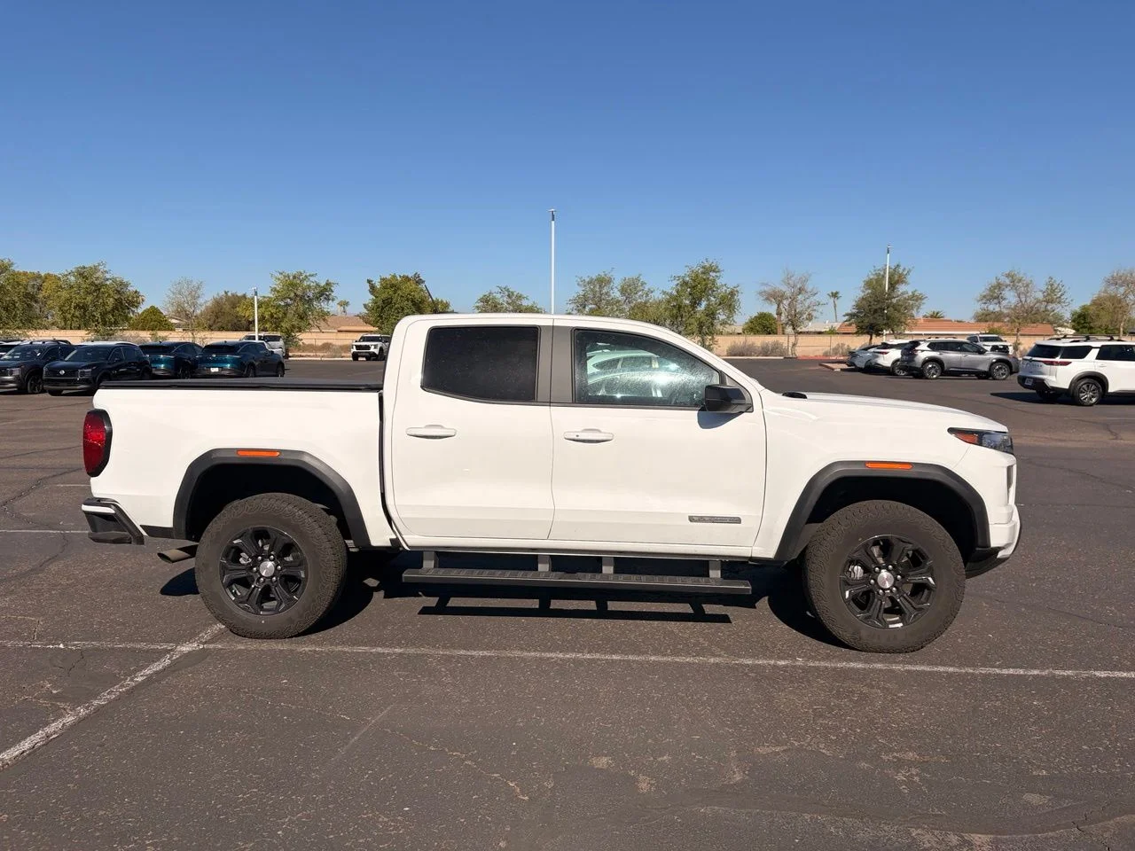 Used 2024 Summit White GMC Elevation image 4