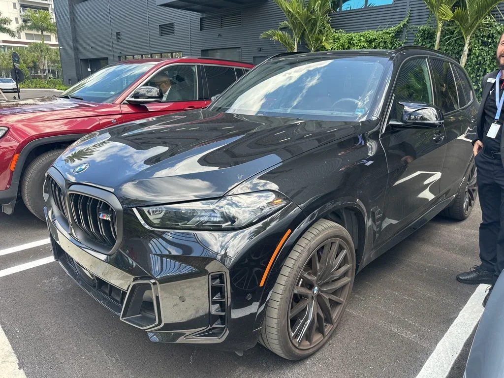 2025 BMW X5 M60i's photo