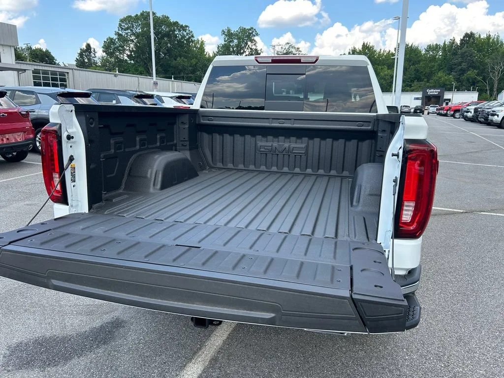 New 2026 Summit White GMC SLT image 27