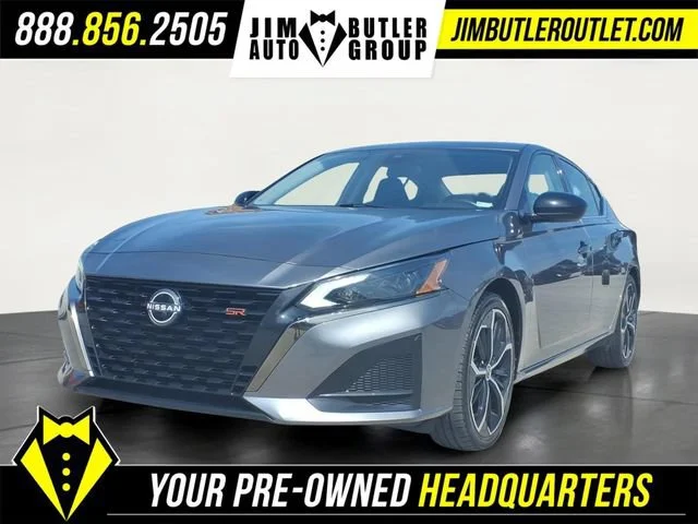 Used 2024  Nissan 2.5 SR image 1